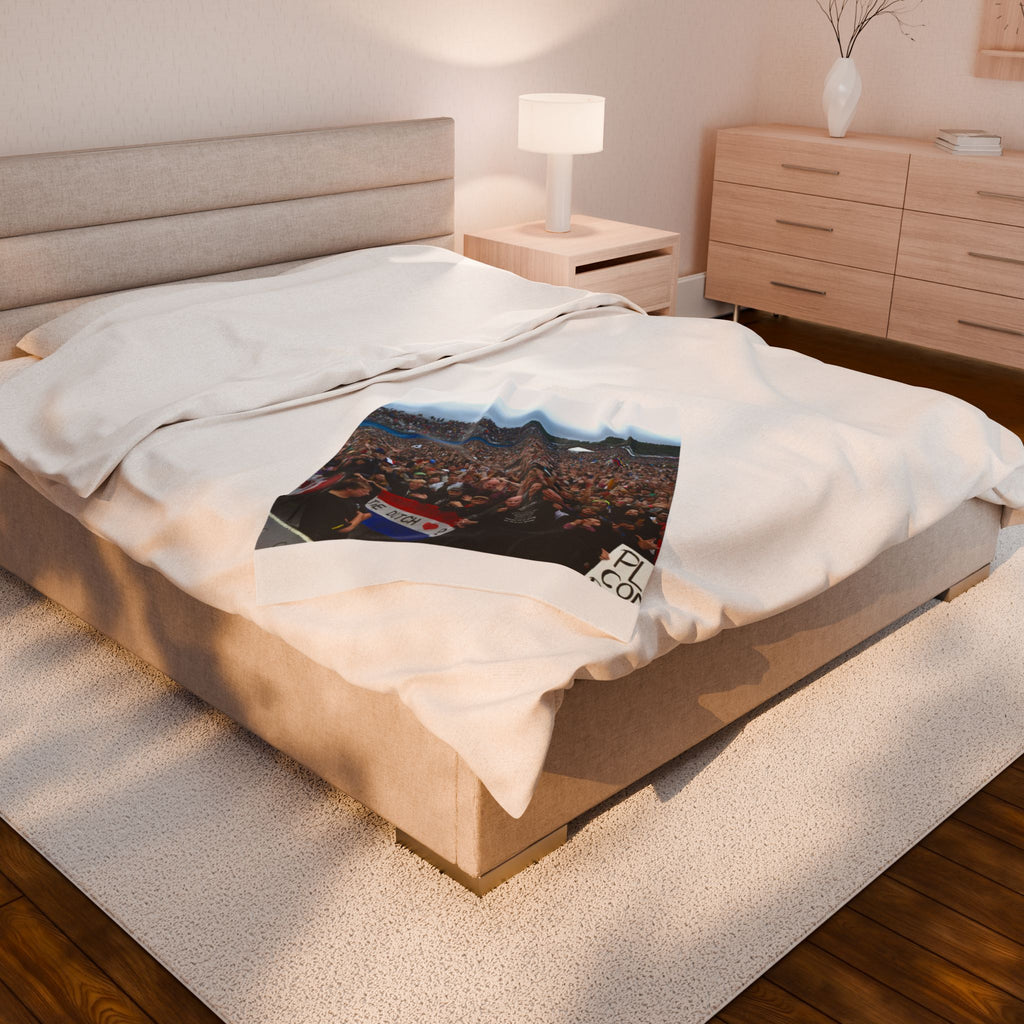 Custom Velveteen Plush Blanket - Personalized Cozy Throw for Comfort and Style