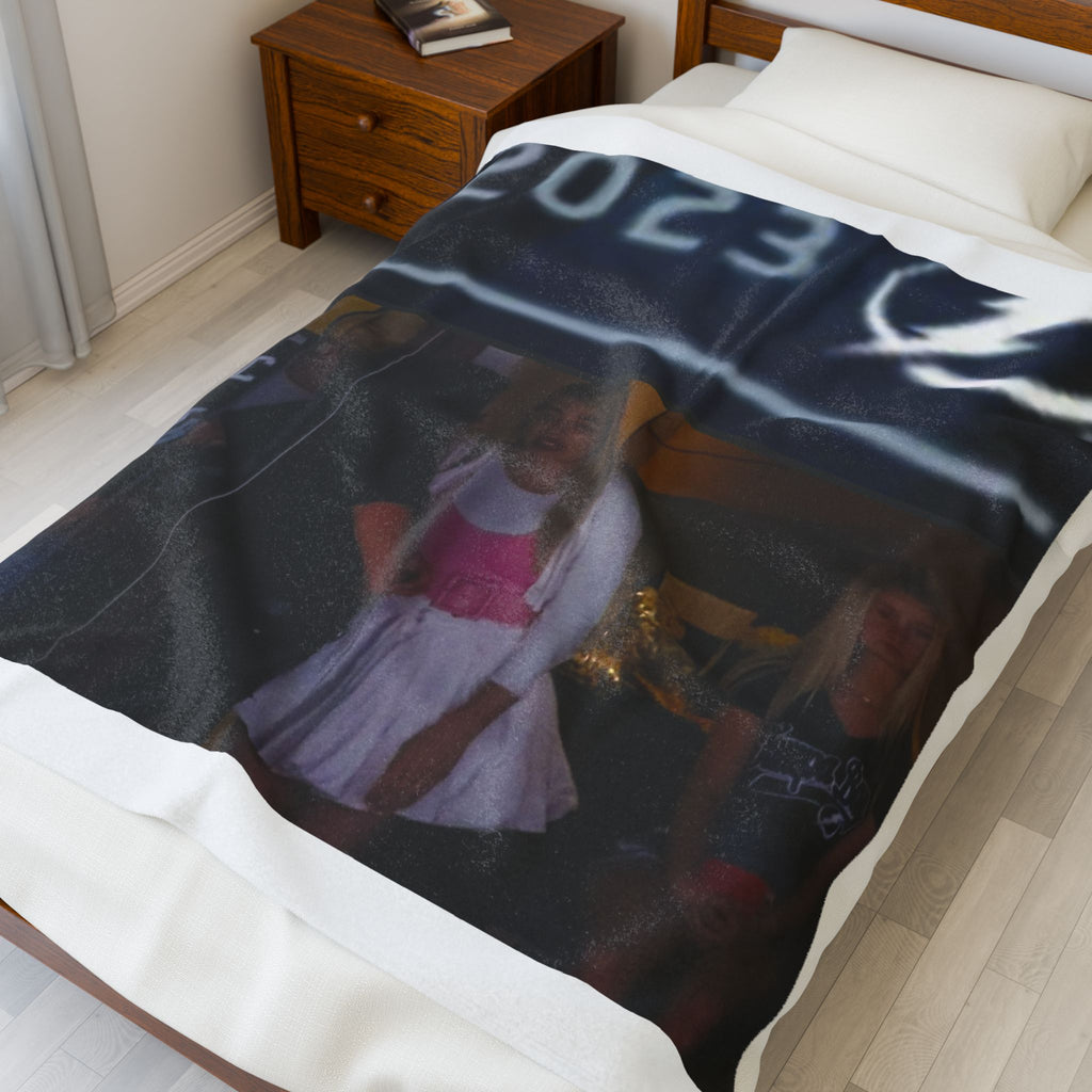 Custom Velveteen Plush Blanket - Personalized Cozy Throw for Comfort and Style