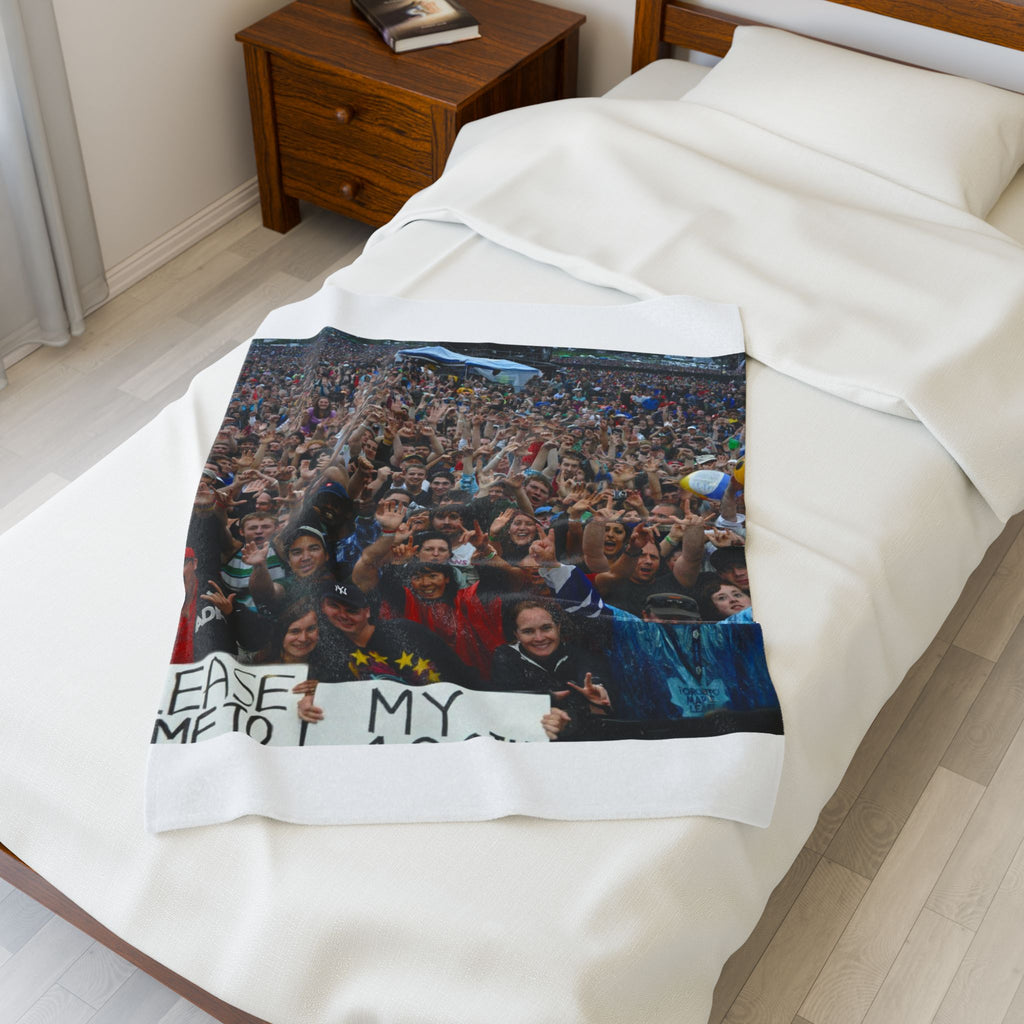Custom Velveteen Plush Blanket - Personalized Cozy Throw for Comfort and Style