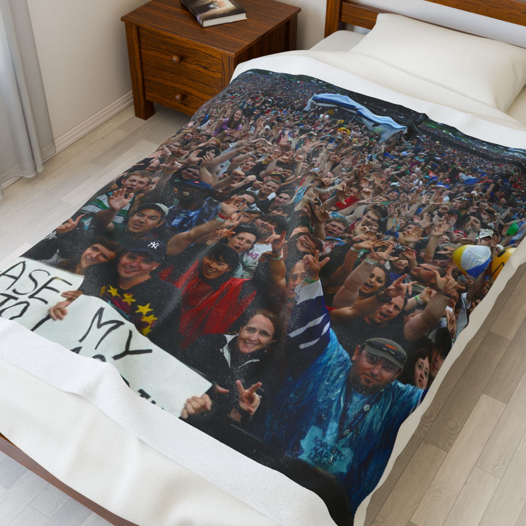 Custom Velveteen Plush Blanket - Personalized Cozy Throw for Comfort and Style